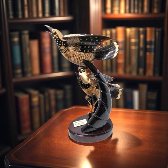 Vintage Hainan Natural Hand Carved Sculpted Twin Bird On A Log Of Ox Horn - Picture 1 of 9